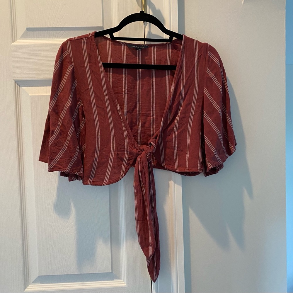 American Eagle crop top